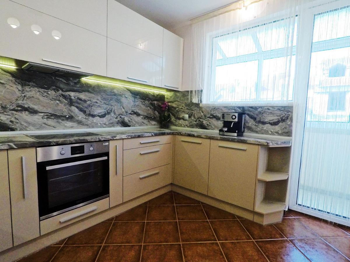 Spacious&Bright Maisonette Varna Center Extérieur photo