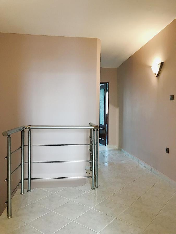 Spacious&Bright Maisonette Varna Center Extérieur photo